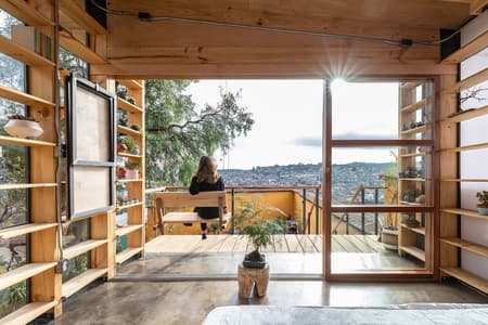 CUARTO EN EL AIRE / ROOM IN THE AIR